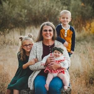 Meet your Posher, Debbie